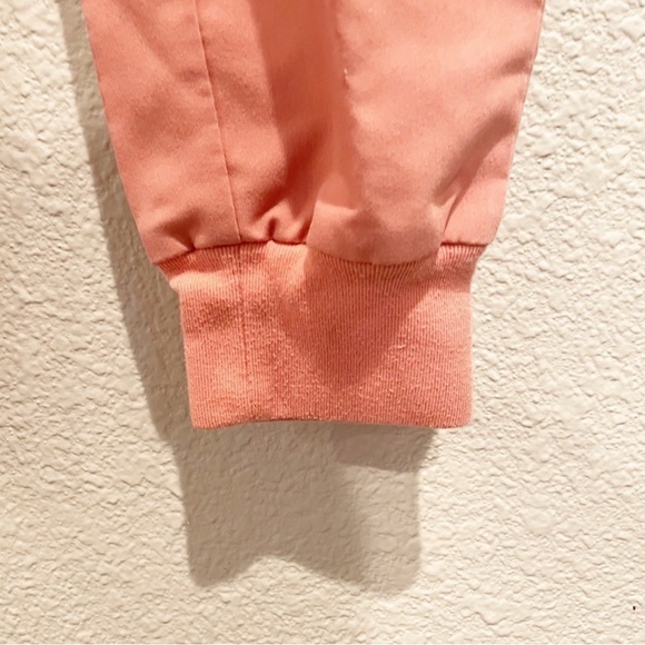 XXS Coral Figs Scrub Set: Zamora joggers & Casma top - Picture 7 of 15